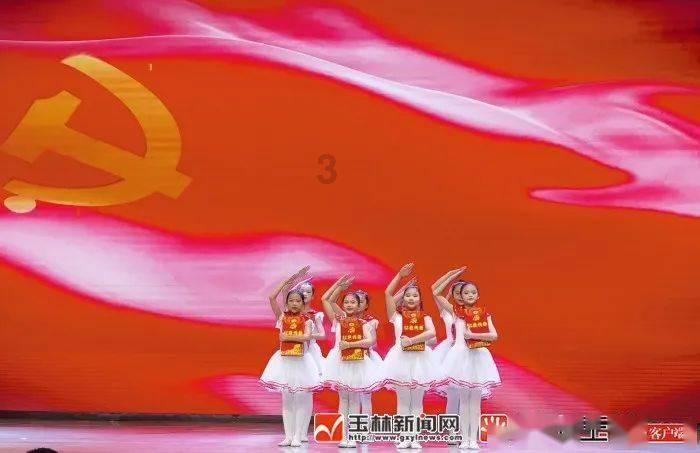 大学生考公务员应该准备什么？游戏画面